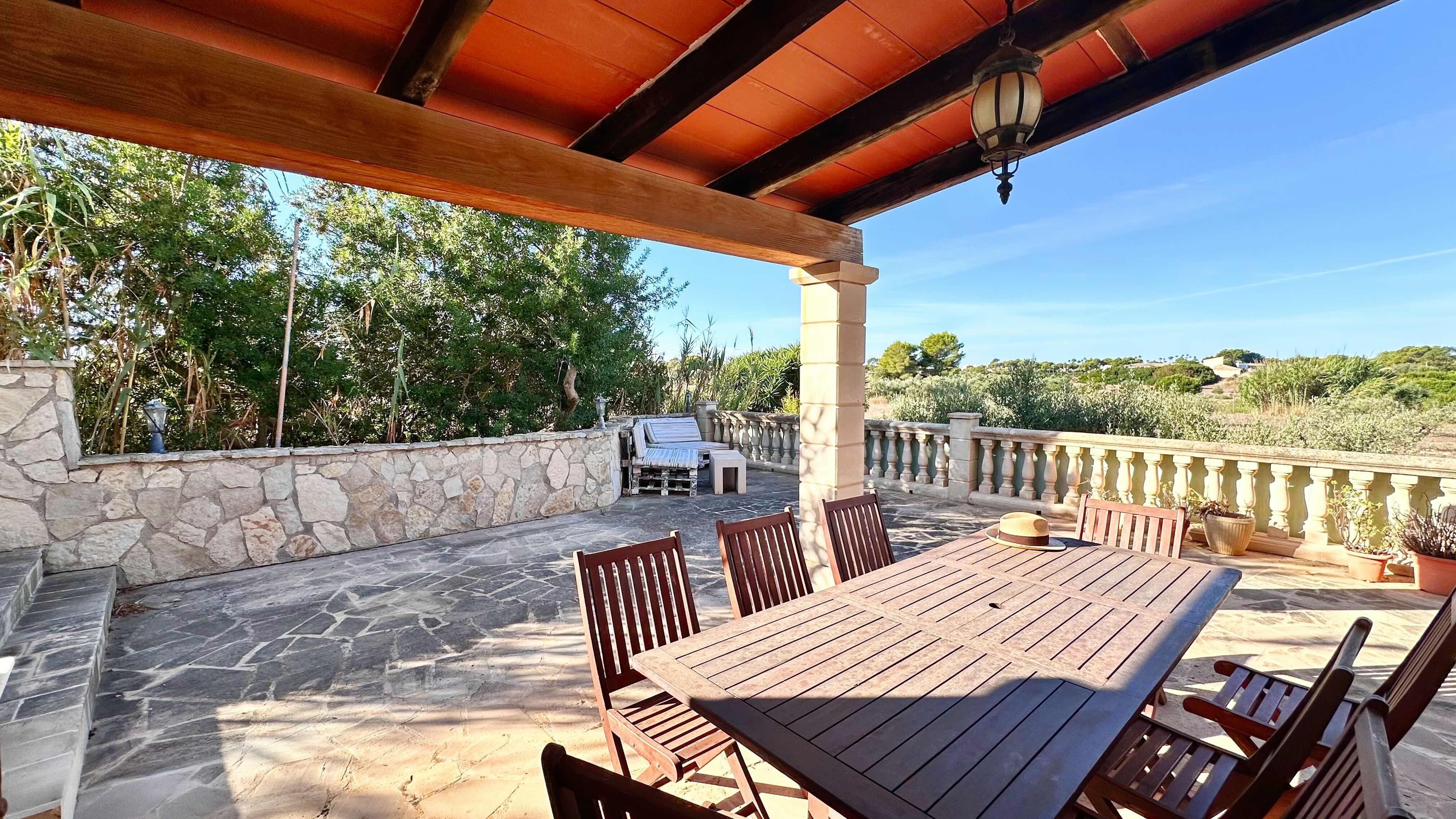 Chalet de 3 dormitorios con piscina en Baleares – Foto 23