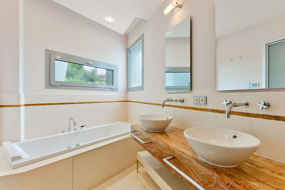 4 Bedroom Townhouse in Marbella - Foto 22