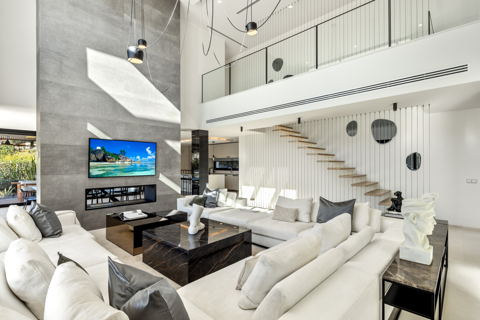 6 Bedroom Villa in Marbella - Photo 6