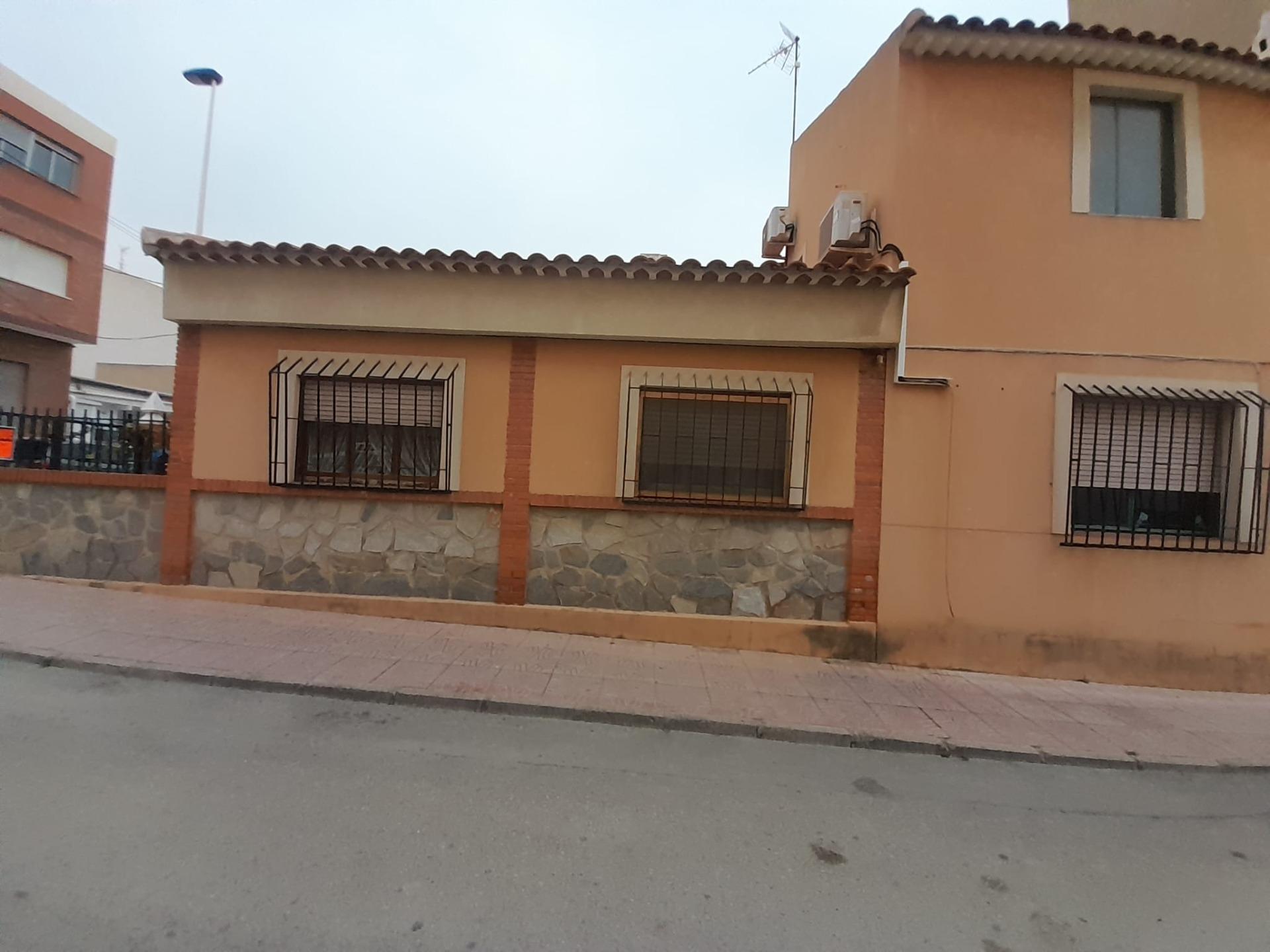 Chalet de 5 dormitorios en Murcia – Foto 3