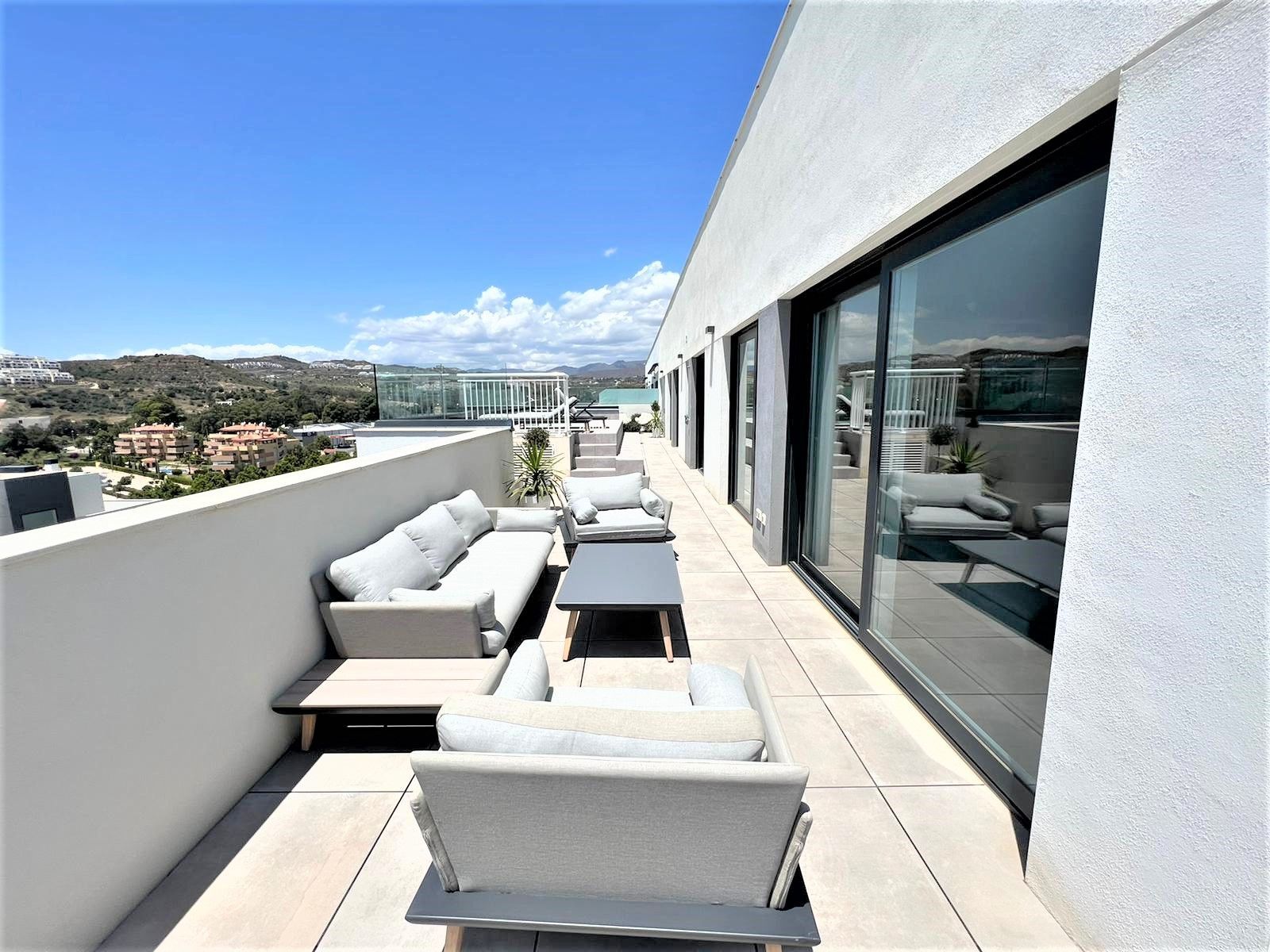 4 Bedroom Penthouse in Mijas - Photo 21