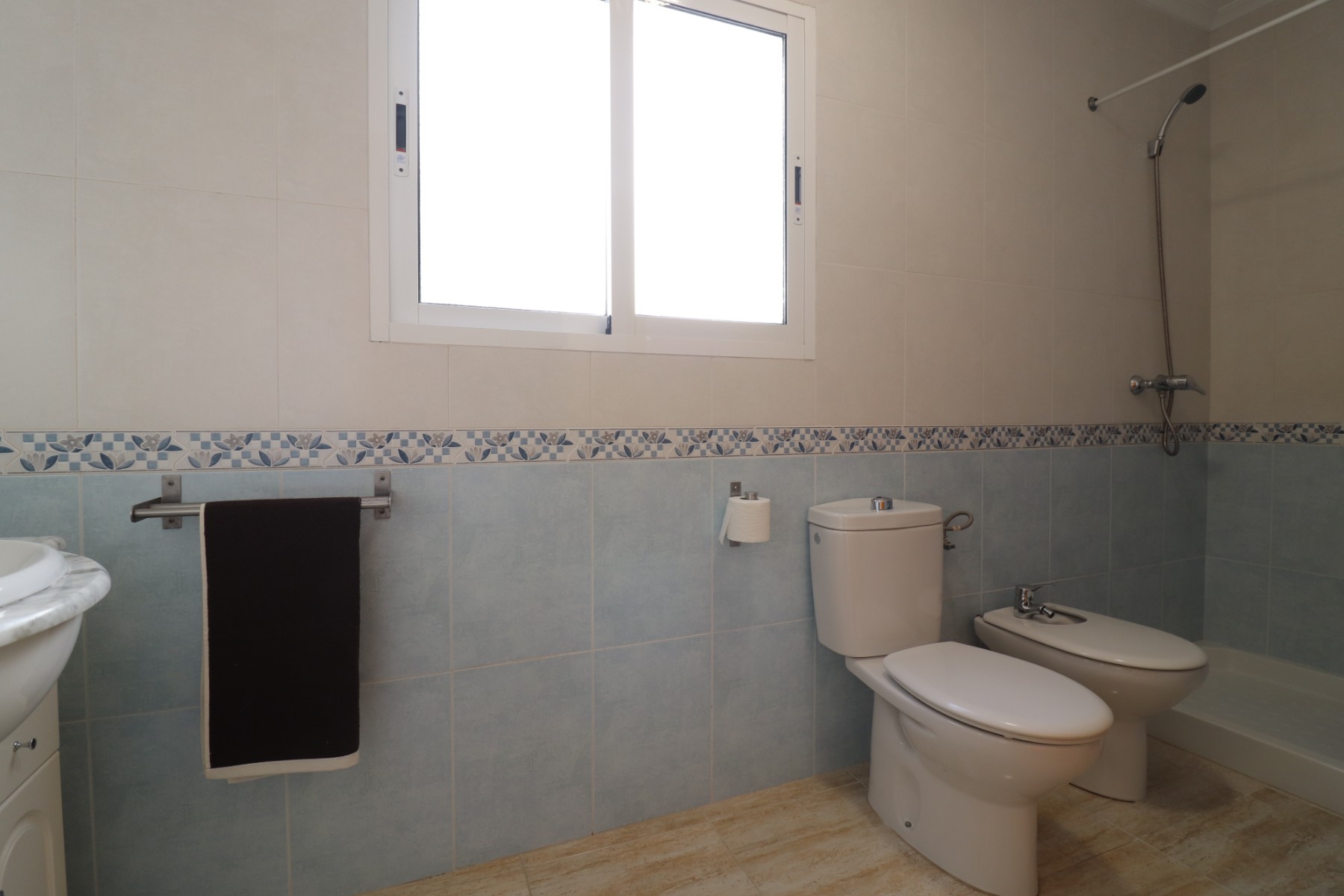 Apartamento com 2 quartos com piscina em Alicante, Espanha – Foto 13