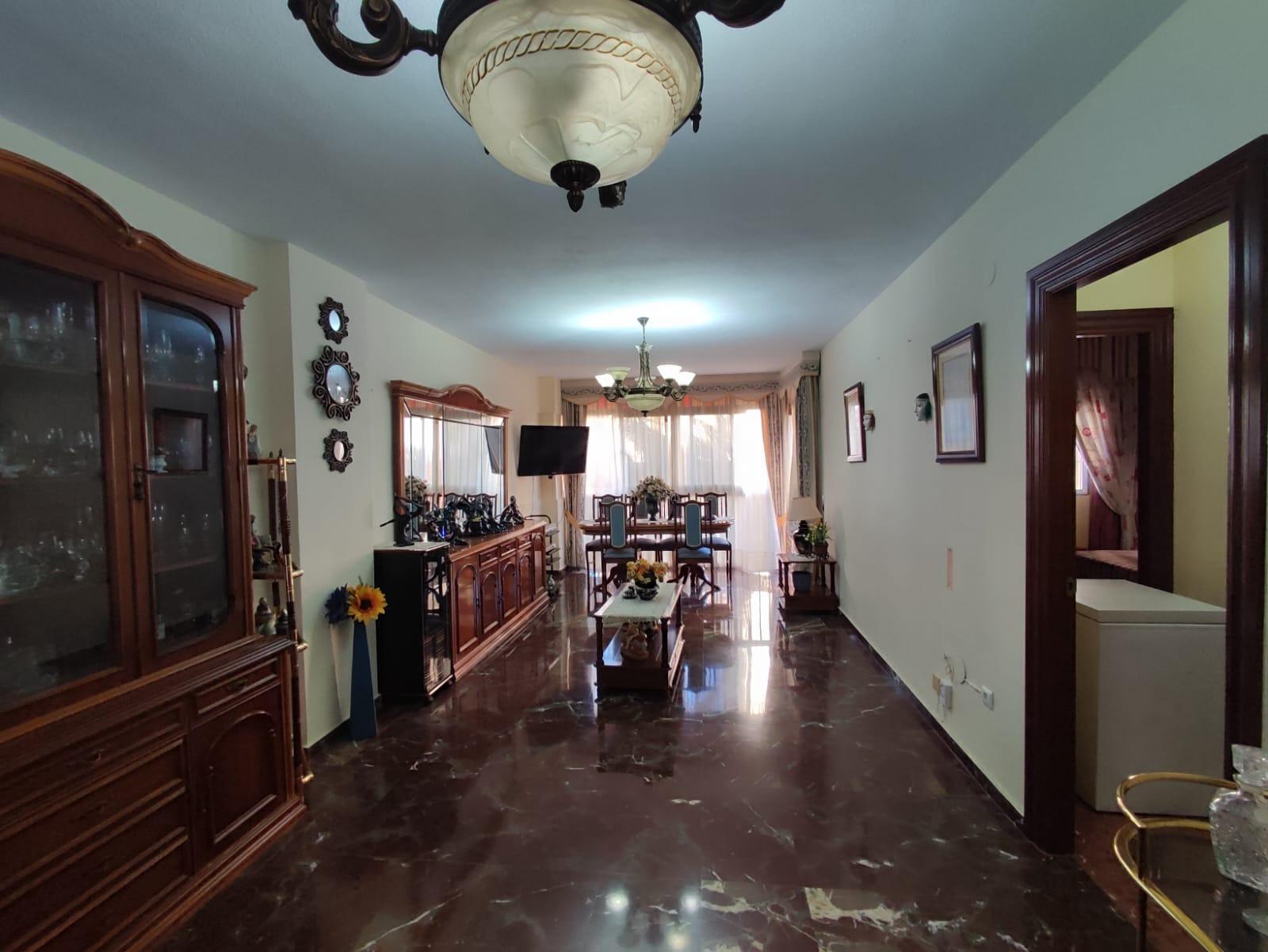 3 Bedroom Apartment in Fuengirola - Photo 10