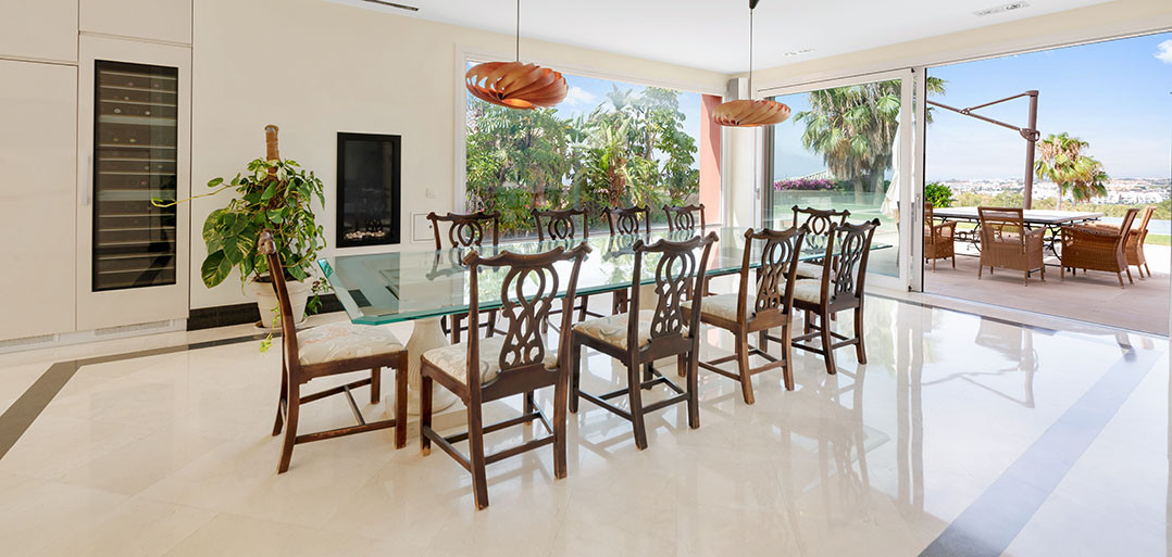 8 Bedroom Villa in Estepona - Photo 9