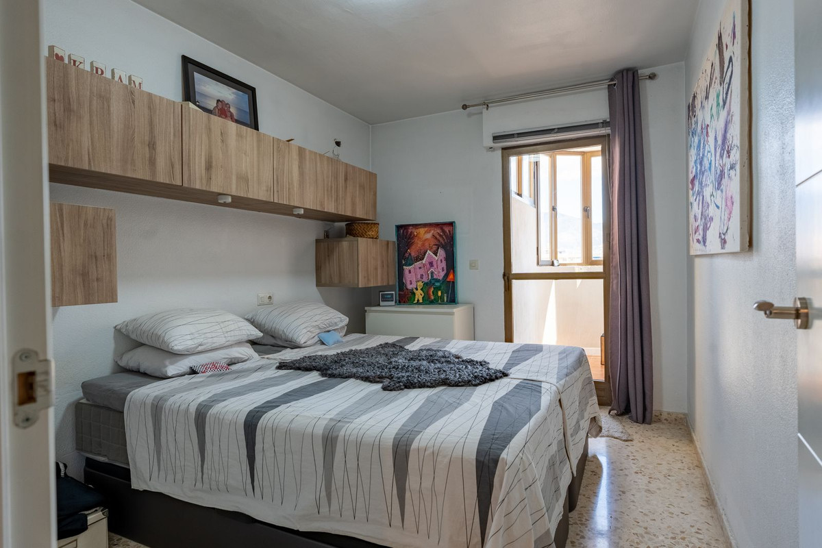 2 Bedroom Apartment in Fuengirola - Photo 15