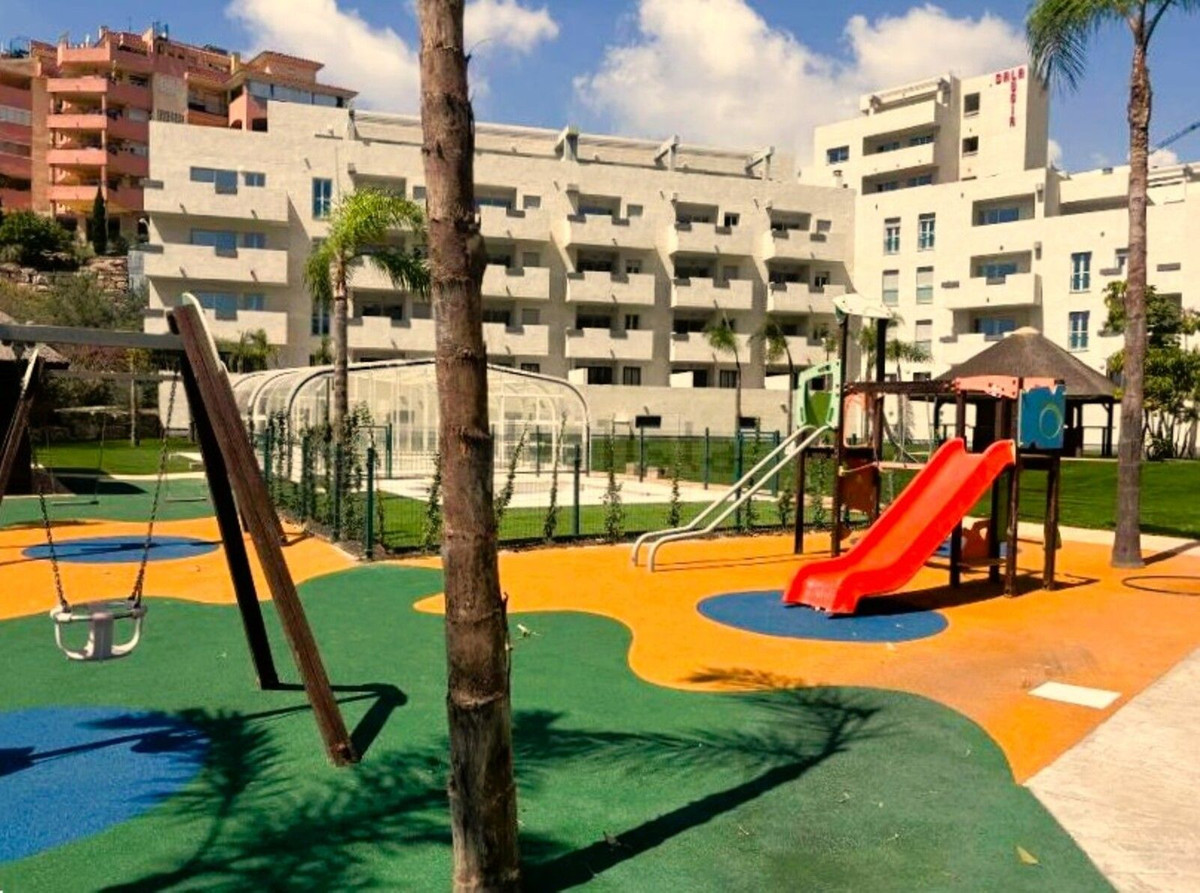 2 Bedroom Apartment in Mijas - Photo 25