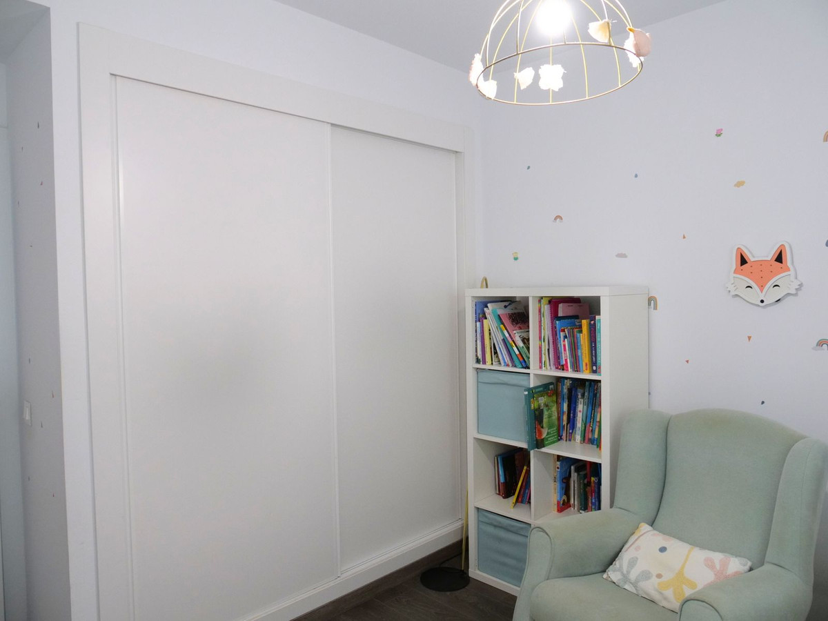 3 Bedroom Apartment in Estepona - Photo 14