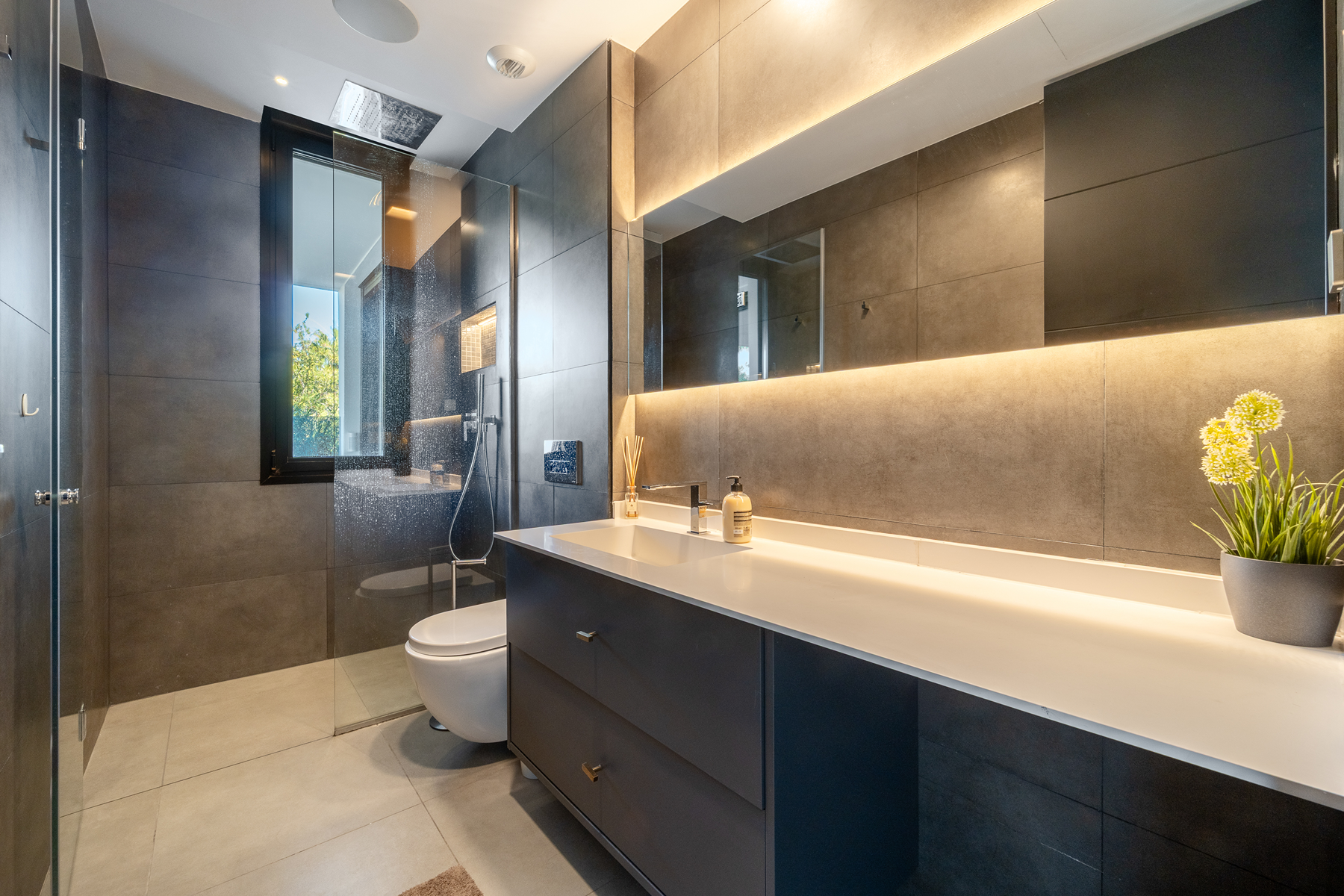 5 Bedroom Villa in Marbella - Photo 9