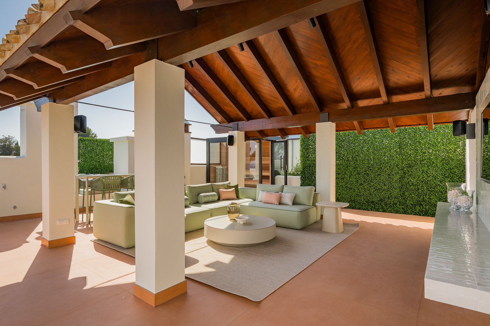 3 Bedroom Penthouse in Estepona - Photo 46