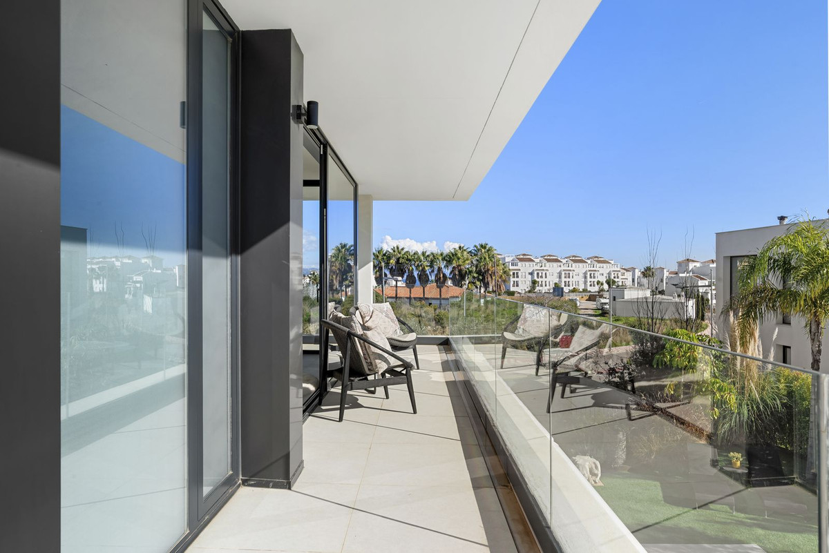 3 Bedroom Villa in La Duquesa - Photo 37
