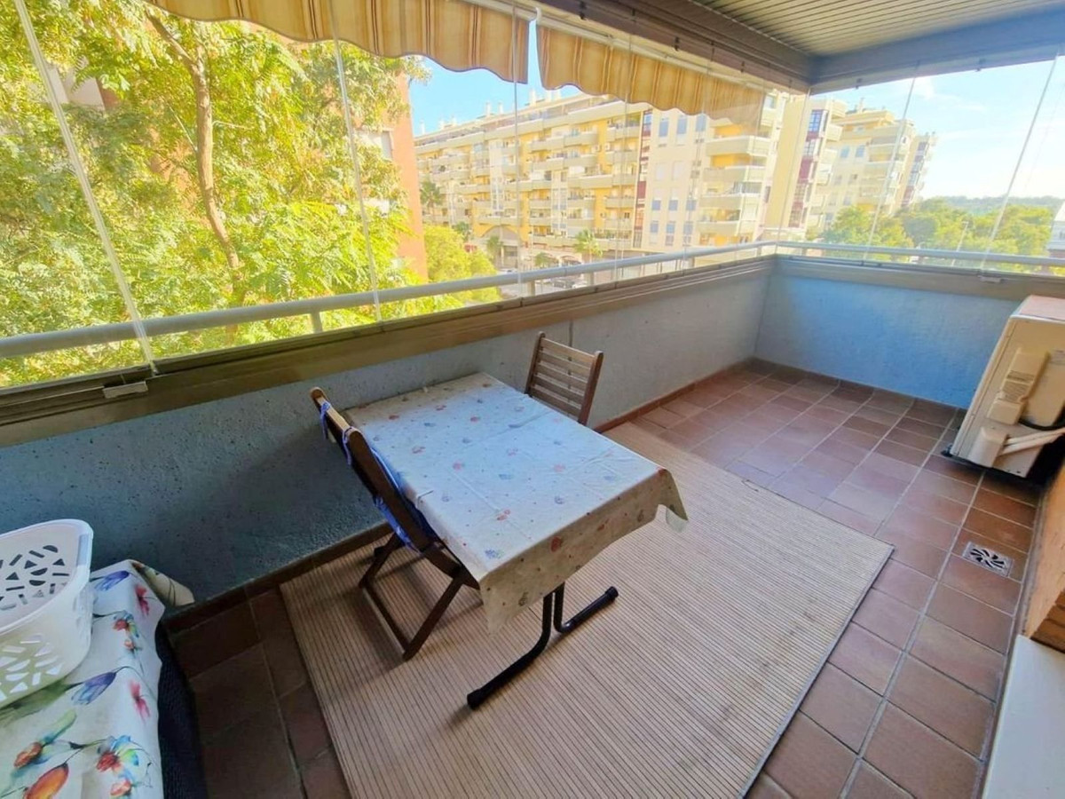 4 Bedroom Apartment in Málaga - Photo 5