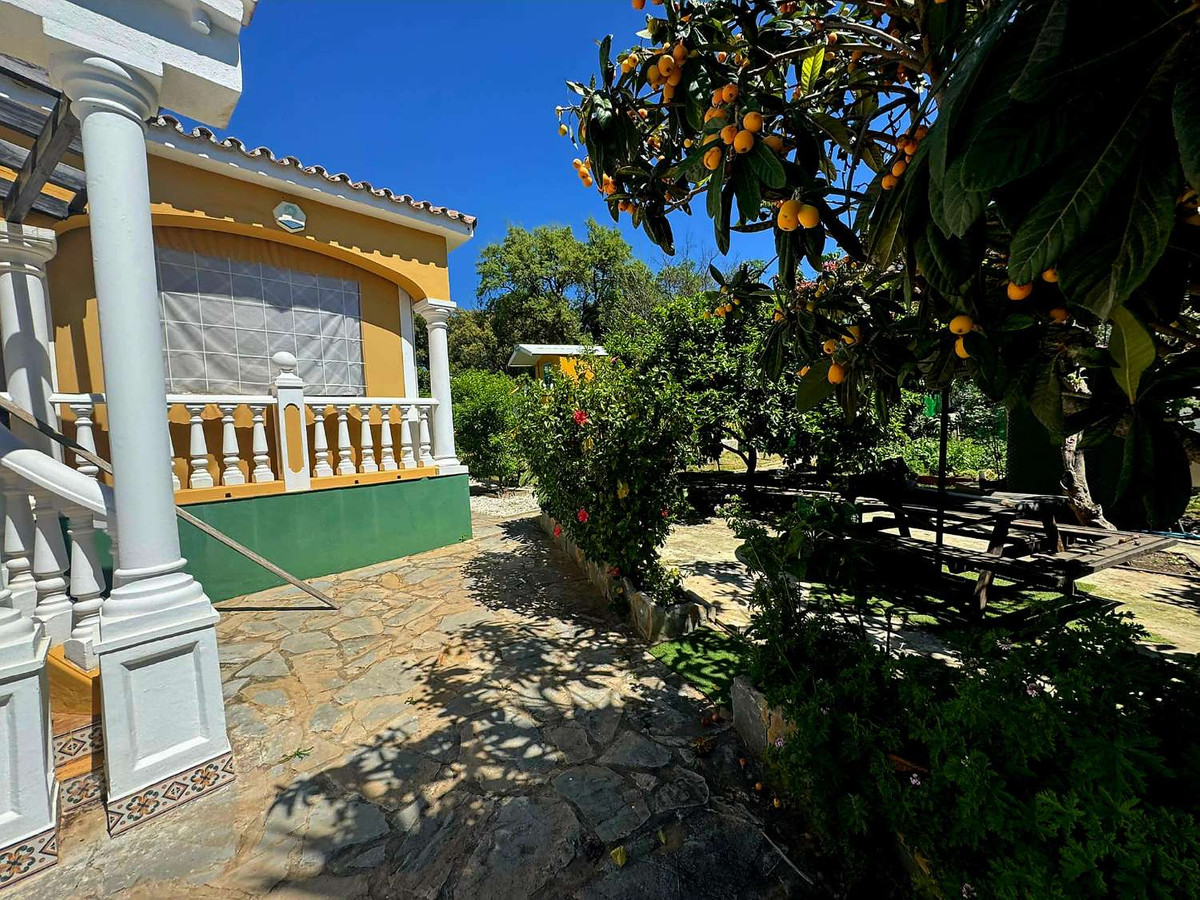 4 Bedroom Villa in Marbella - Photo 26