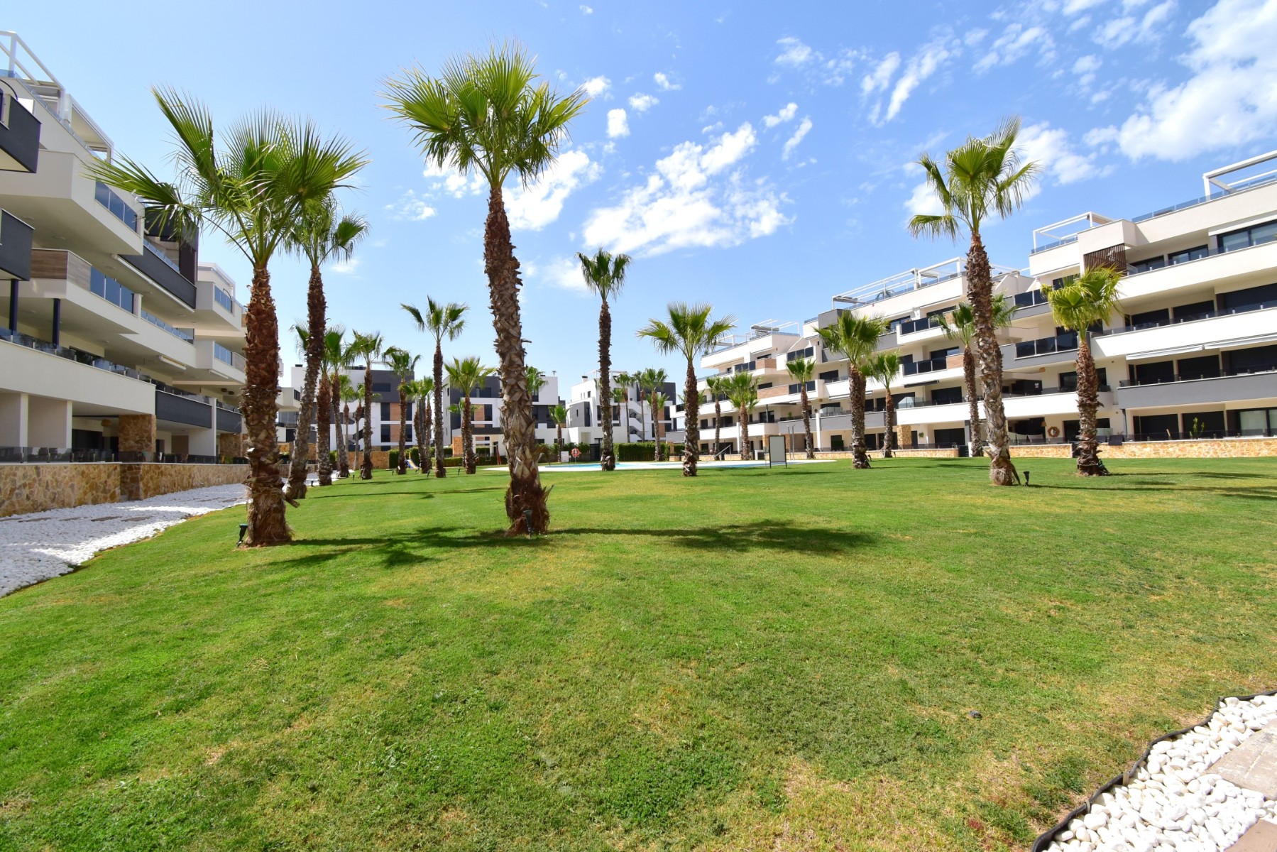 Apartamento com 2 quartos com piscina em Alicante, Espanha – Foto 1
