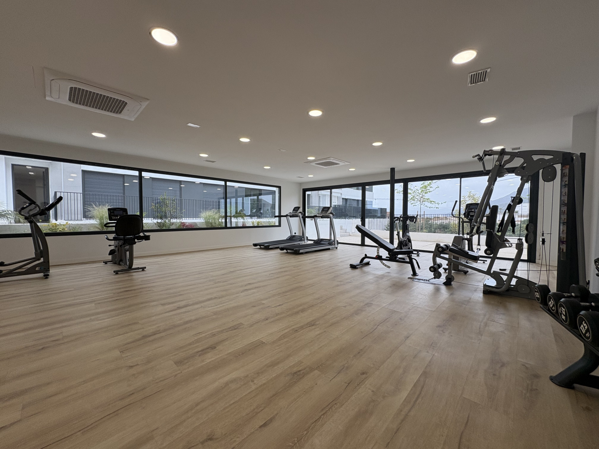 2 Bedroom Apartment in Marbella - Photo 26