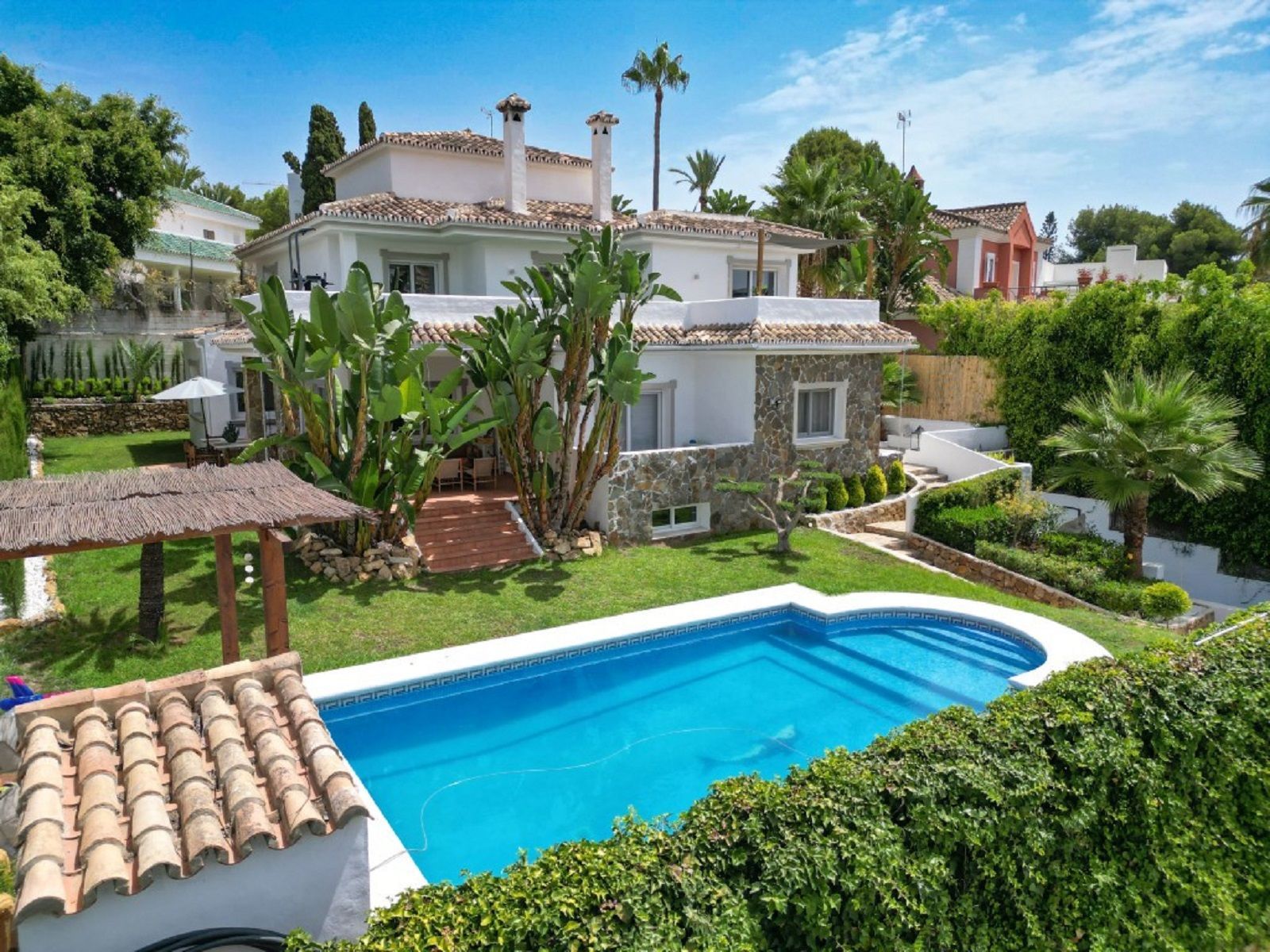 Villa in Nueva Andalucia