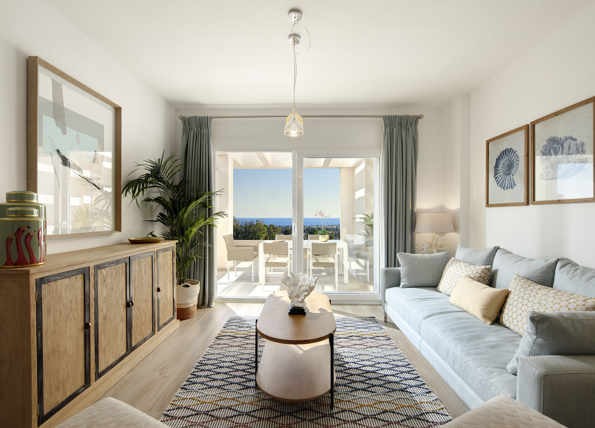 4 Bedroom Apartment in Marbella - Photo 3
