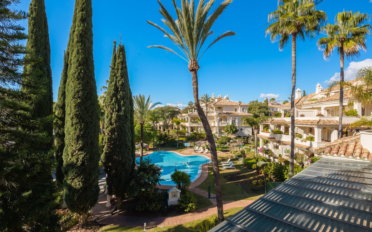 Piso de 3 dormitorios con piscina en Málaga – Foto 17