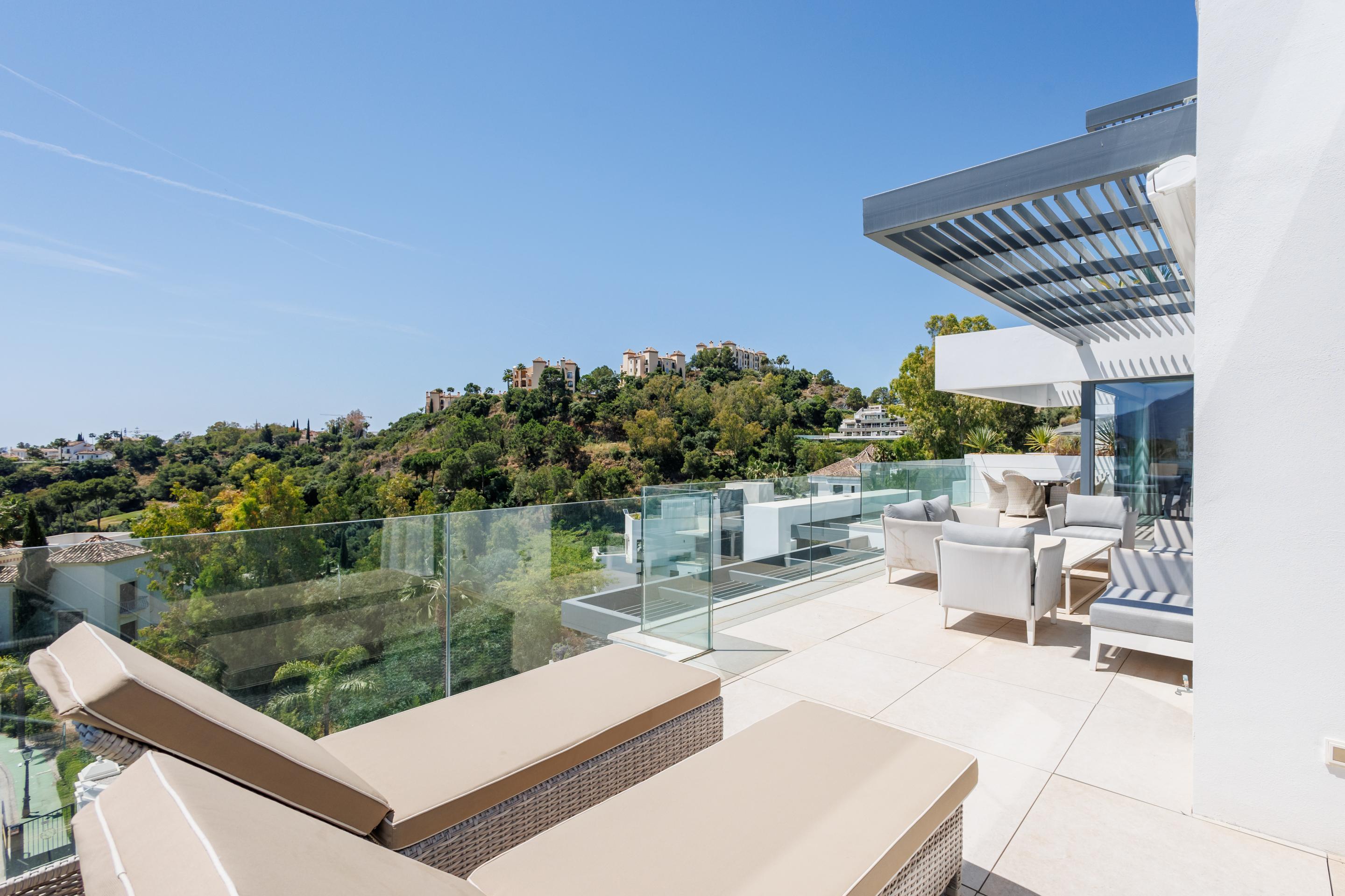 3 Bedroom Apartment in Benahavís - Photo 28