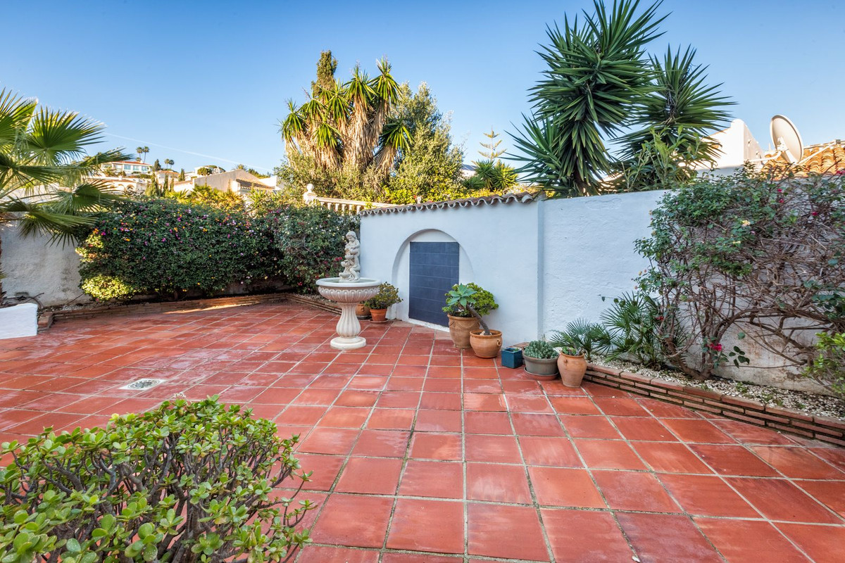5 Bedroom Villa in Mijas - Photo 47