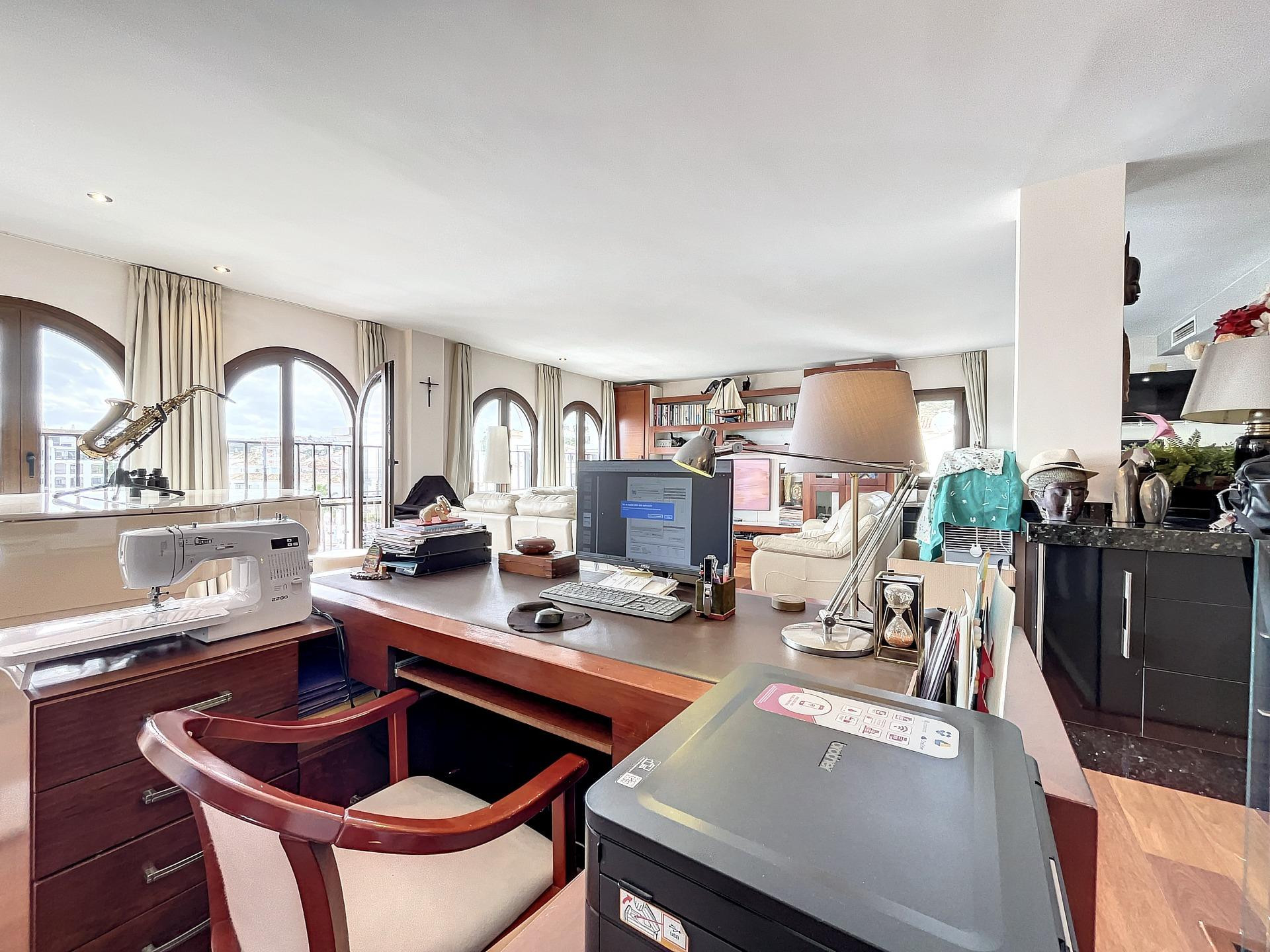 3 Bedroom Penthouse in La Duquesa - Photo 3