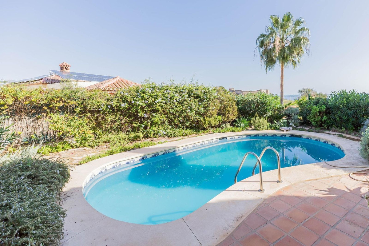 3 Bedroom Villa in Fuengirola - Photo 5