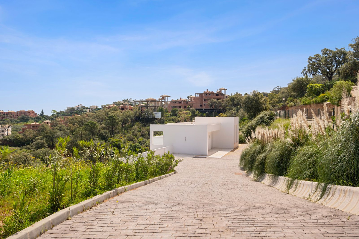 4 Bedroom Villa in Marbella - Photo 50