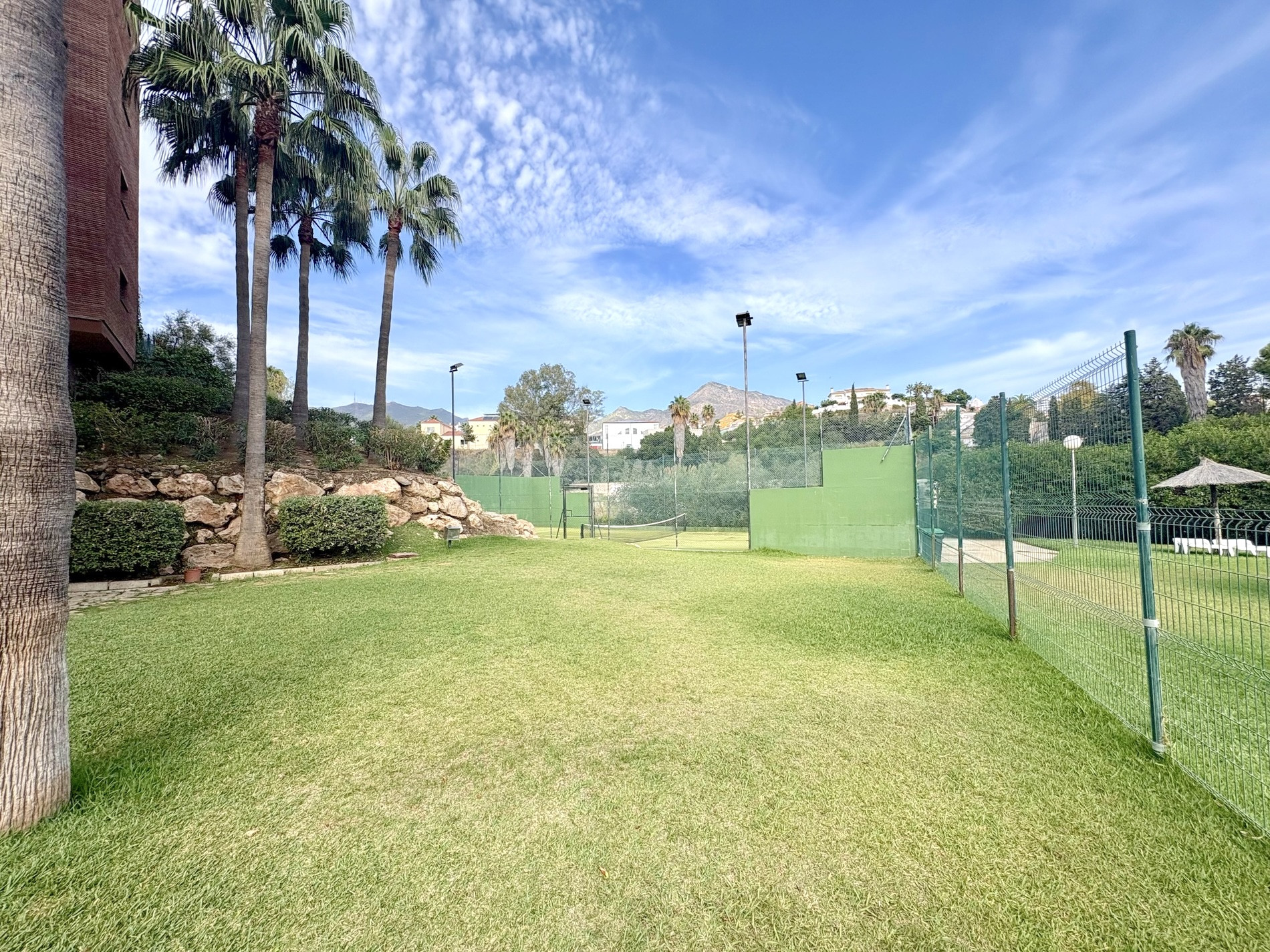 2 Bedroom Apartment in Benalmádena - Photo 25