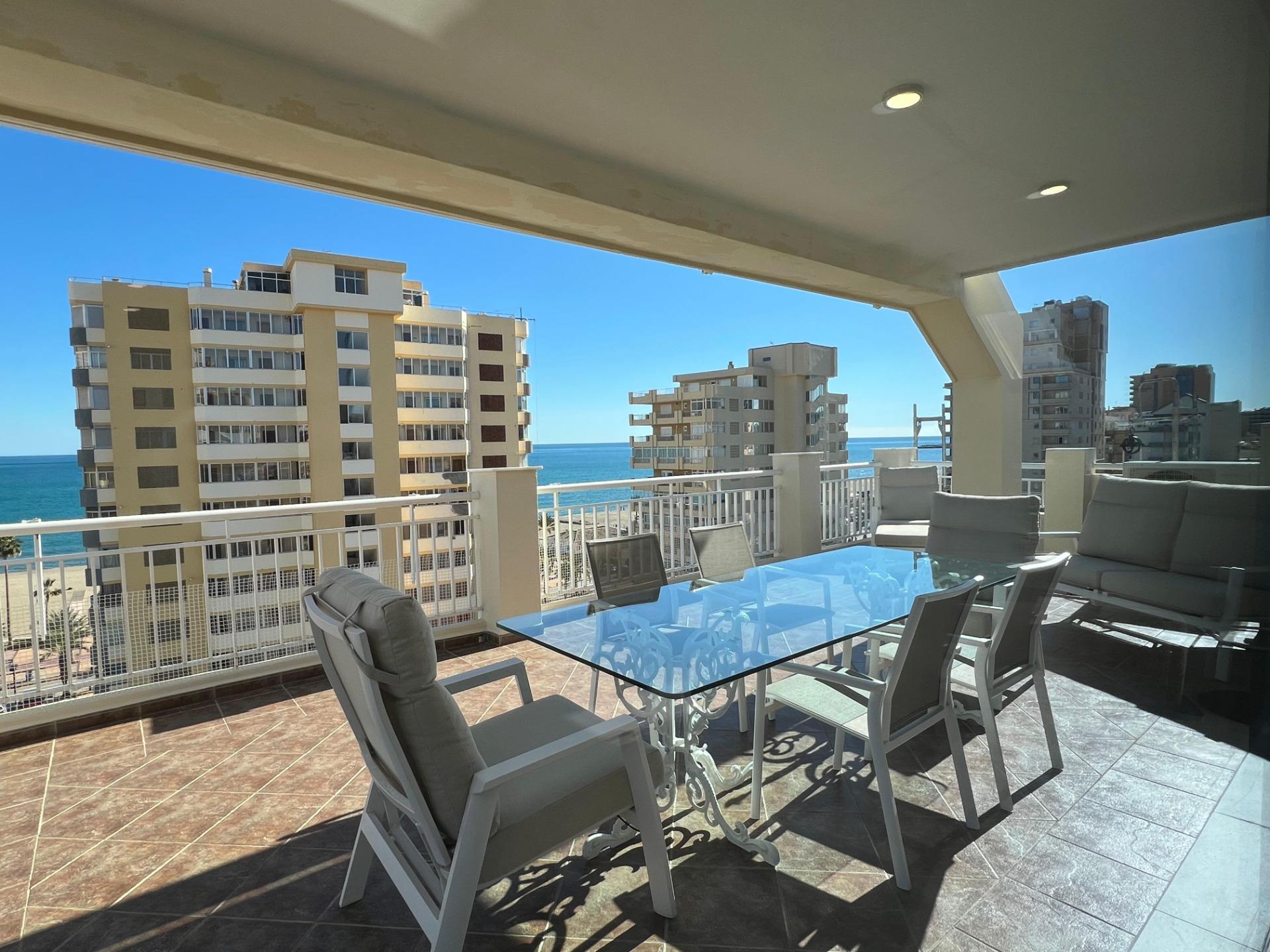 4 Bedroom Penthouse in Fuengirola - Photo 19