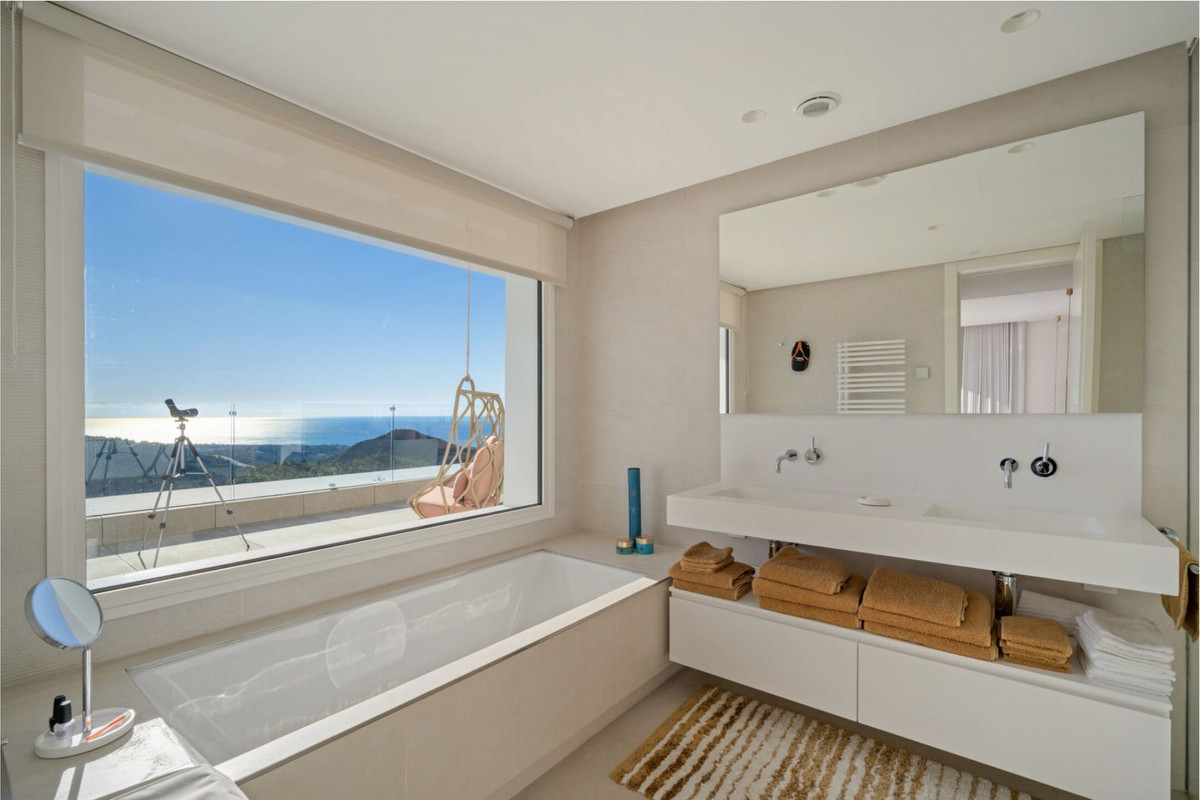Piso de 3 dormitorios con piscina en Málaga – Foto 20