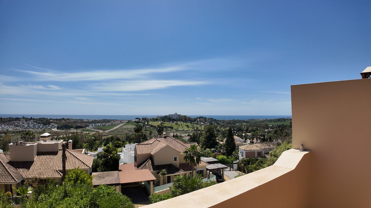 4 Bedroom Townhouse in Benahavís - Photo 49