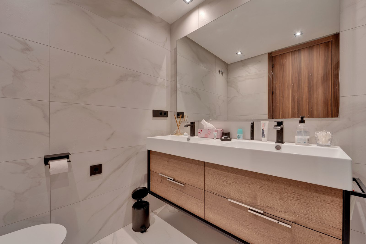 3 Bedroom Apartment in San Pedro de Alcántara - Photo 14