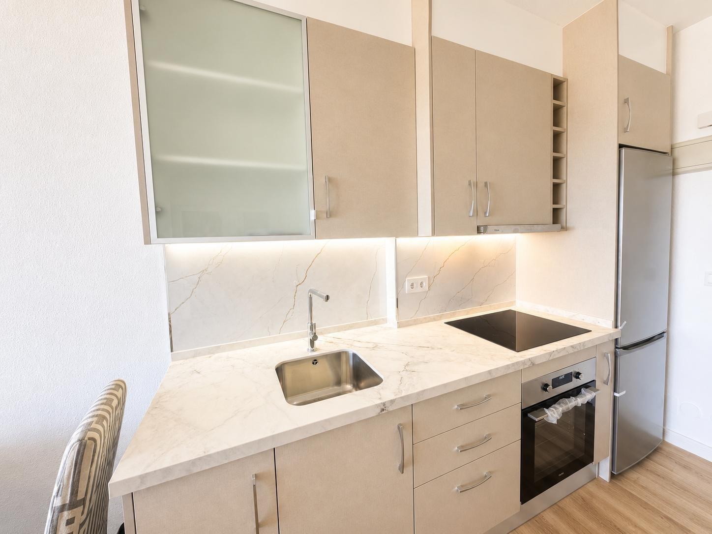 1 Bedroom Apartment in Fuengirola - Photo 10