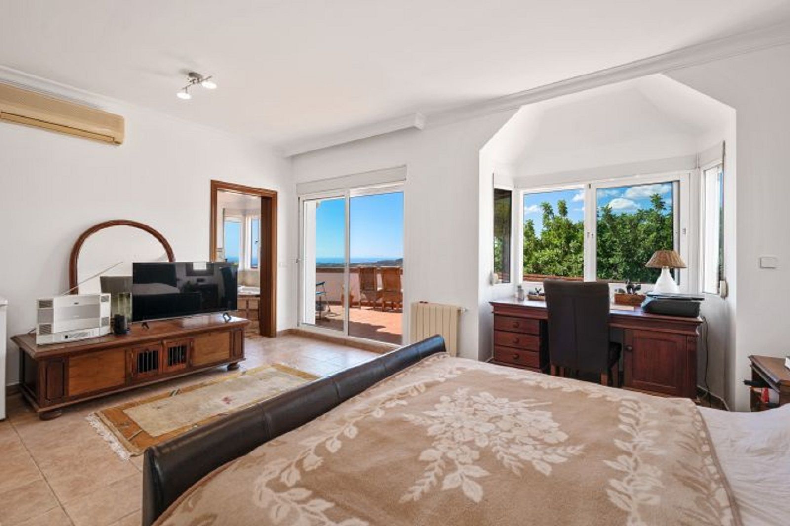 4 Bedroom Villa in Istán - Photo 15