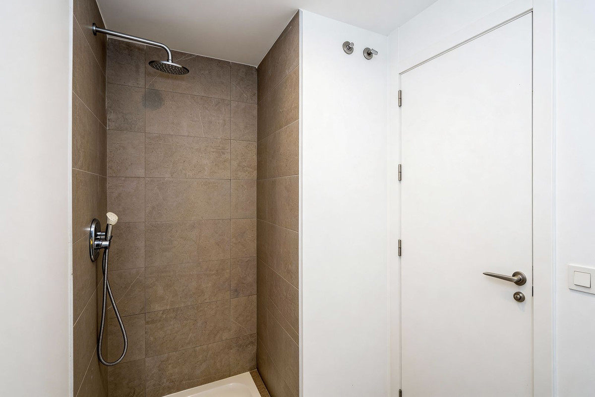 3 Bedroom Villa in Estepona - Photo 9