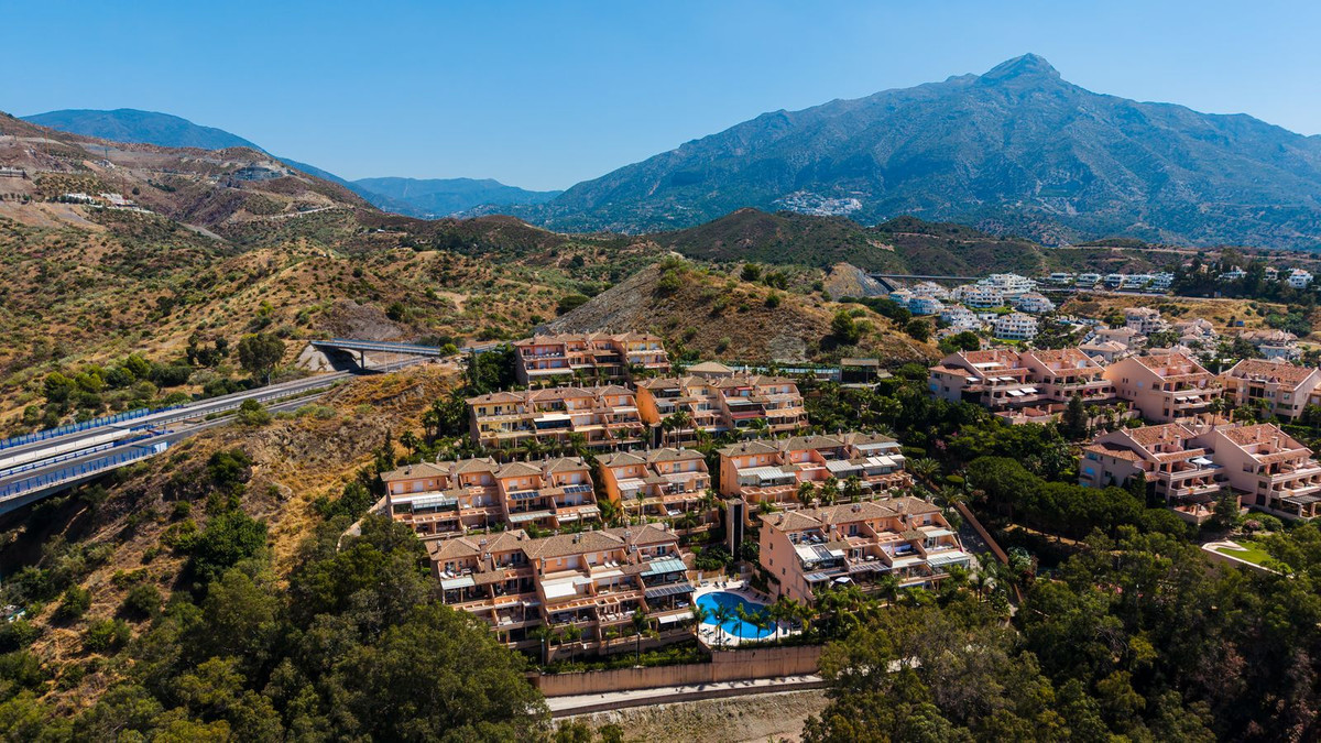 2 Bedroom Apartment in Marbella