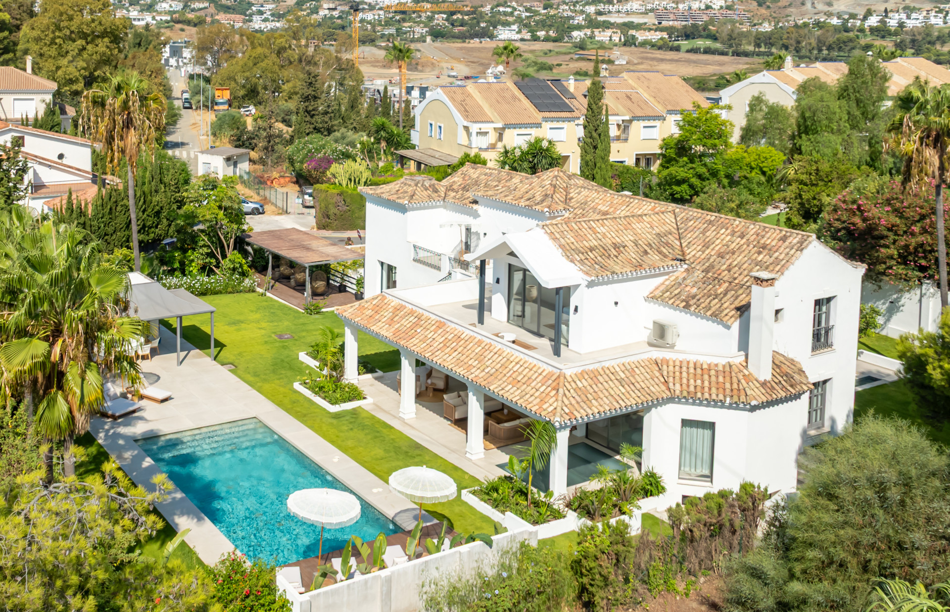 5 Bedroom Villa in Estepona - Photo 17