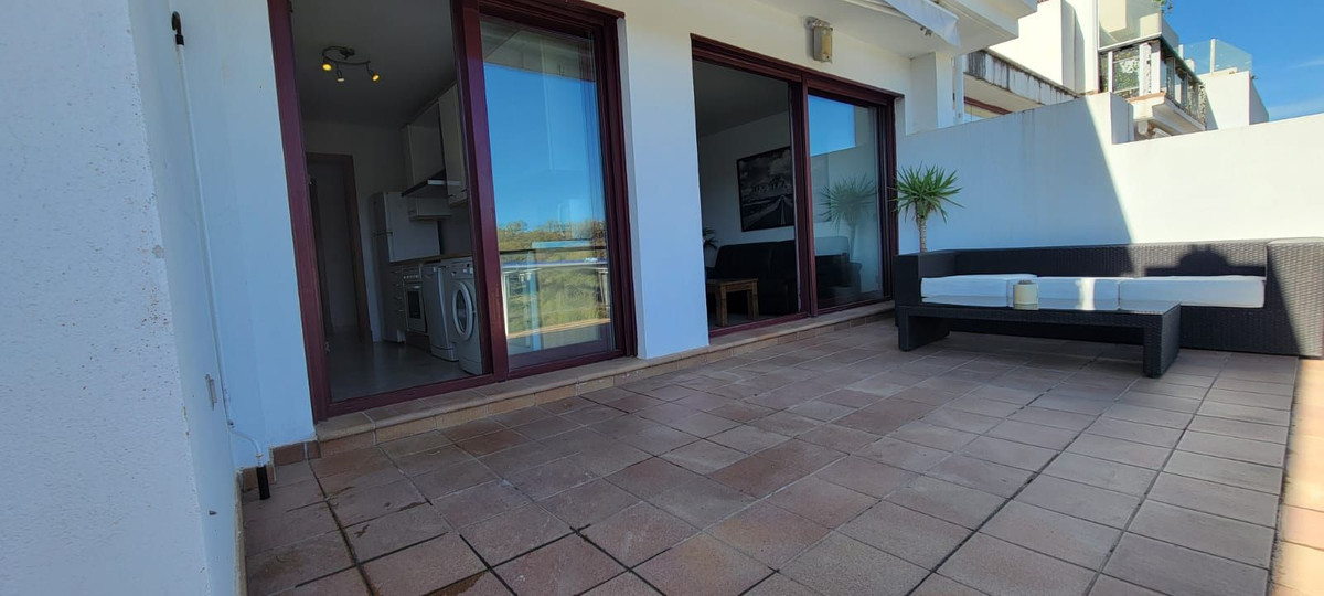 2 Bedroom Penthouse in Benahavís - Photo 61