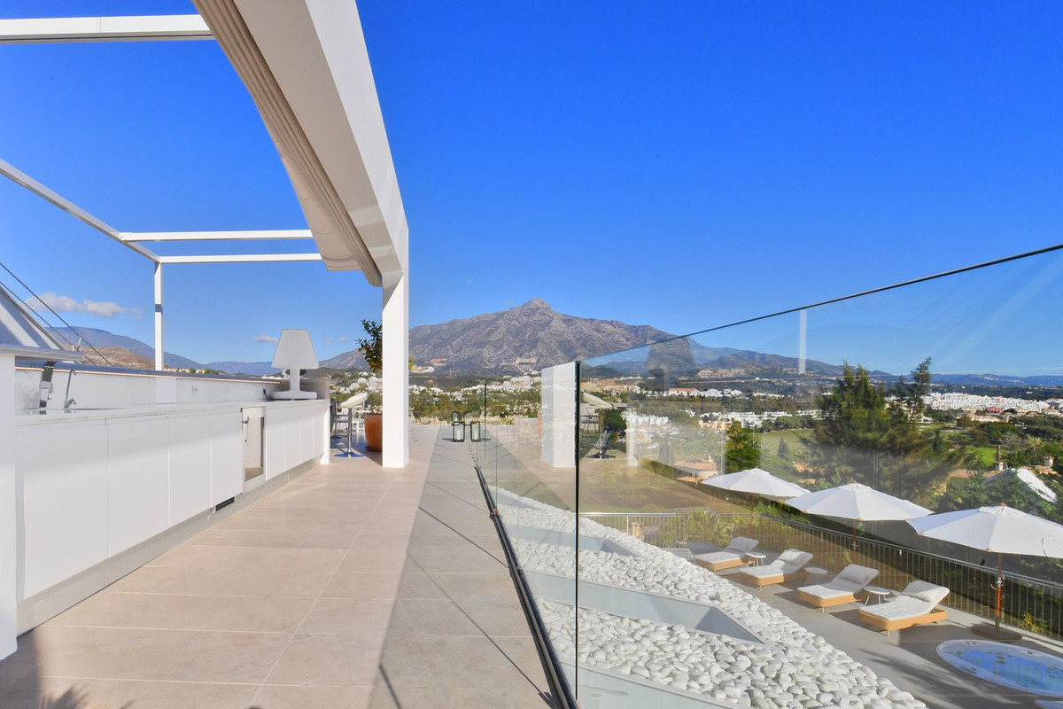 7 Bedroom Villa in Marbella - Photo 69