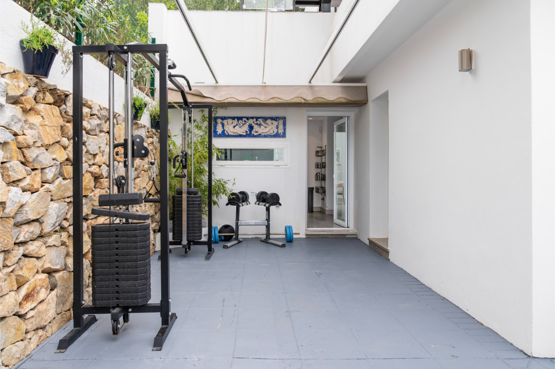 5 Bedroom Villa in Marbella - Photo 43