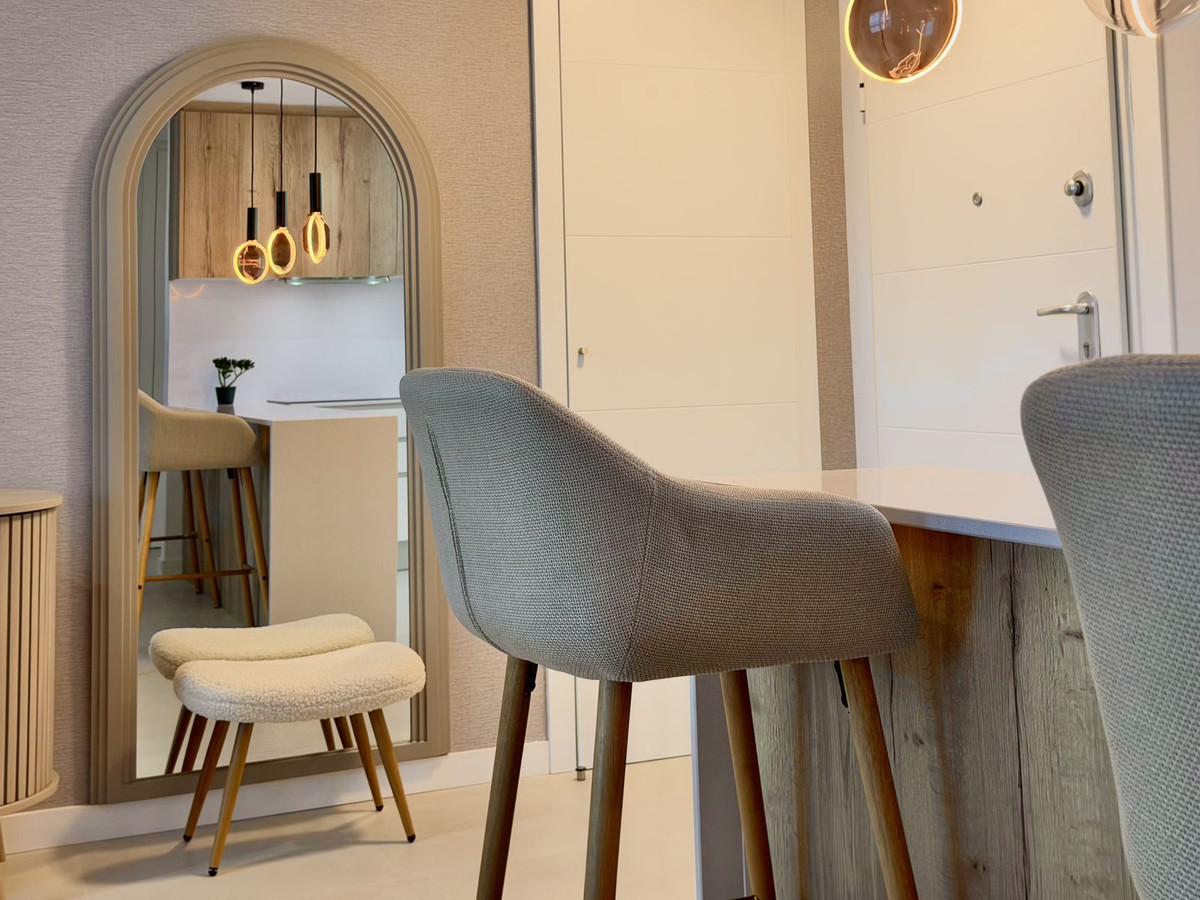 2 Bedroom Apartment in Estepona - Photo 13