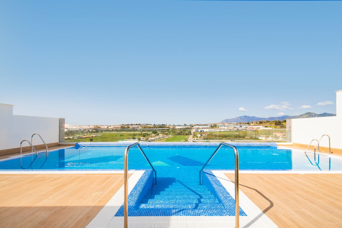 2 Bedroom Apartment in Marbella - Photo 18