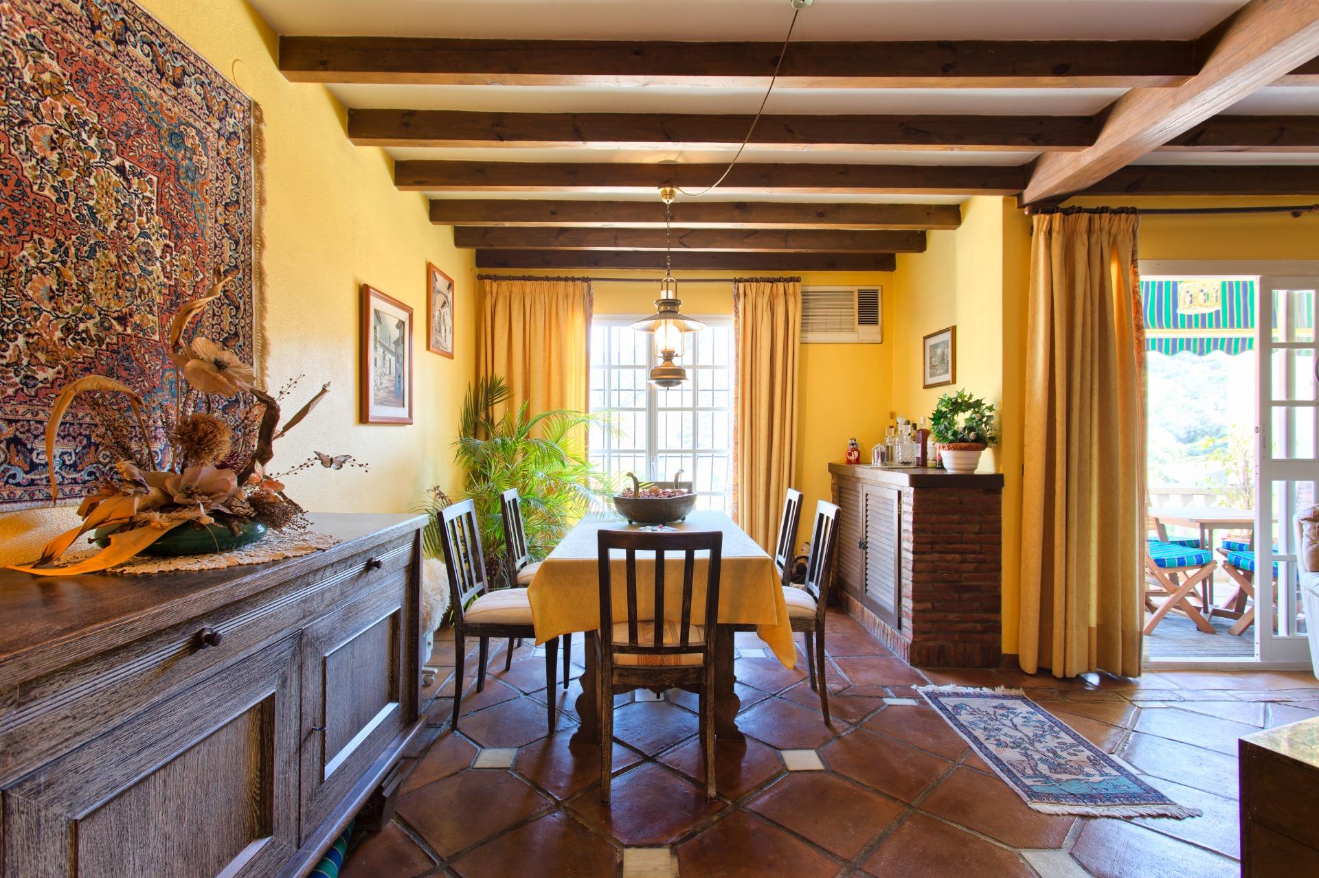 3 Bedroom Townhouse in Benahavís - Photo 8