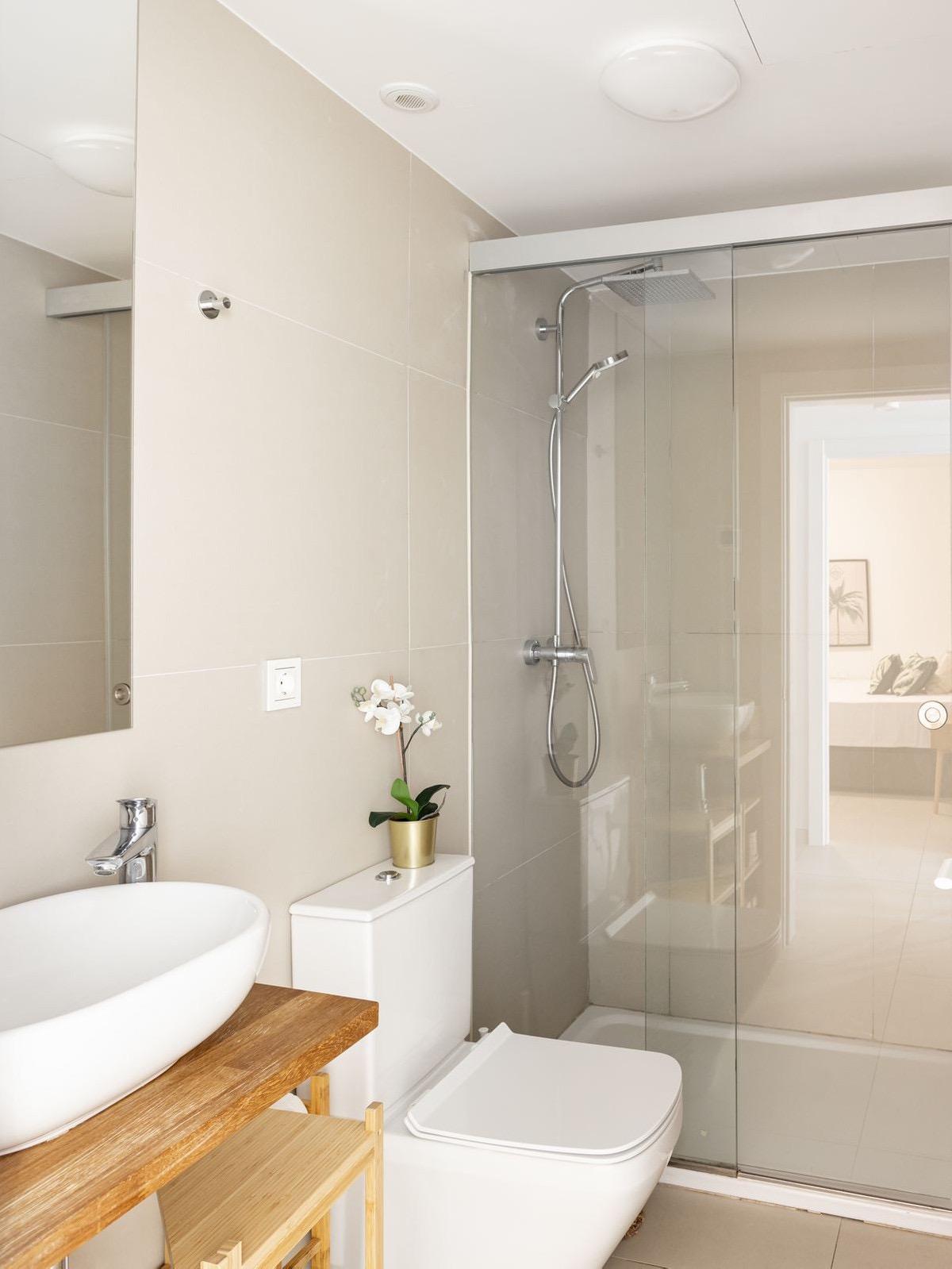 2 Bedroom Apartment in Fuengirola - Photo 18