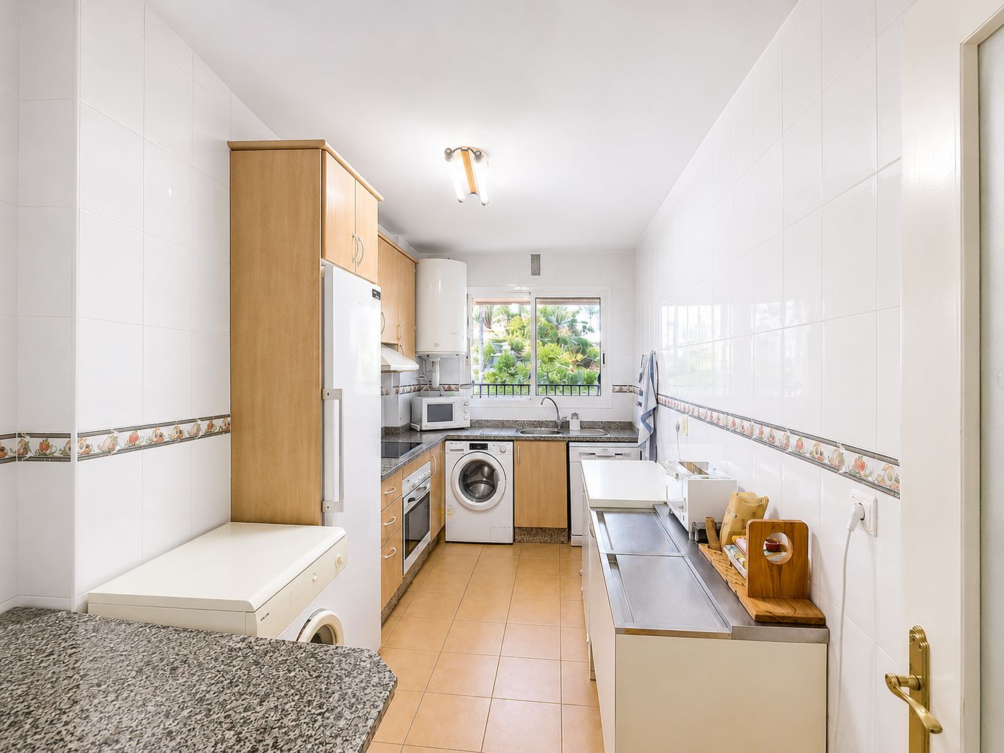 2 Bedroom Apartment in Fuengirola - Photo 15