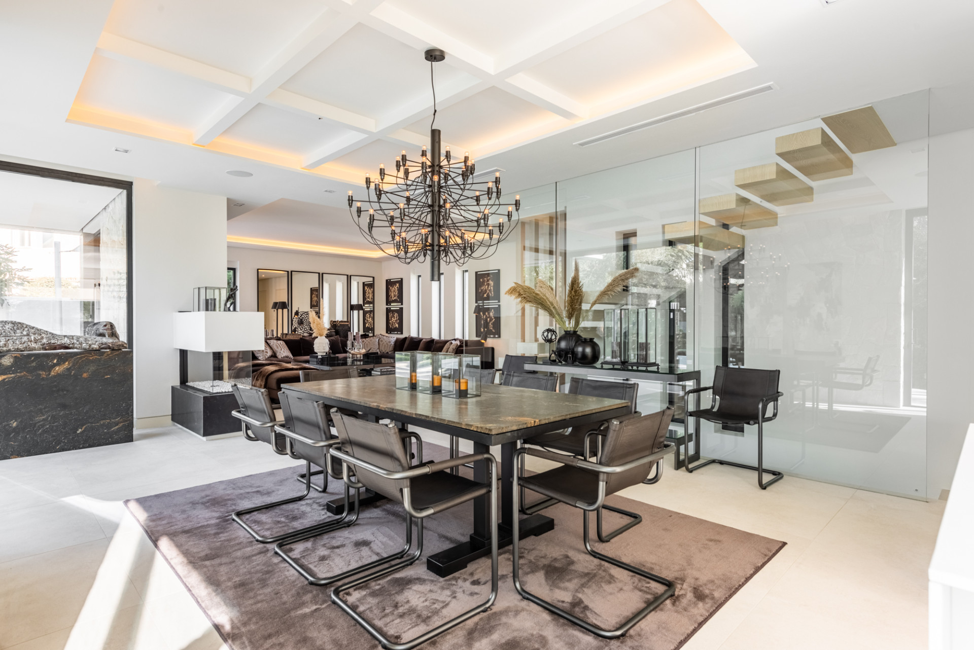 5 Bedroom Villa in Marbella - Photo 13