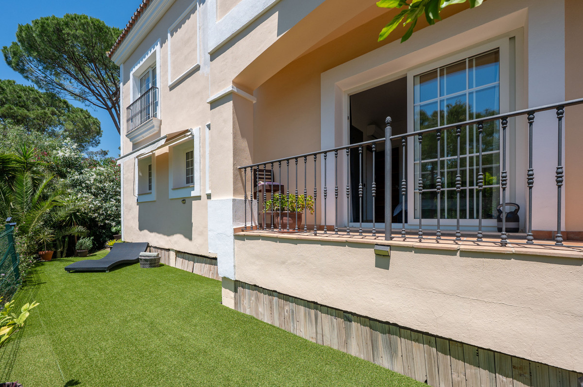 3 Bedroom Villa in Marbella - Photo 32