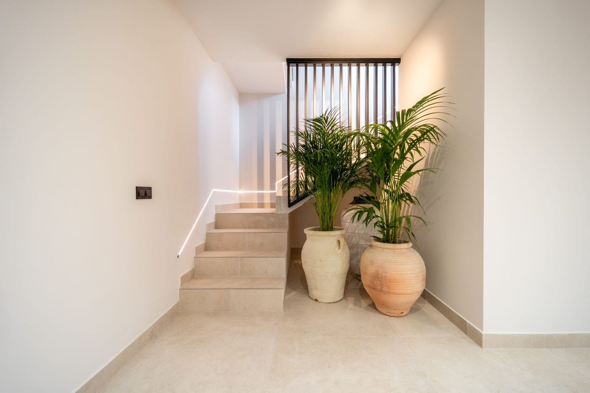 5 Bedroom Villa in Mijas - Photo 17