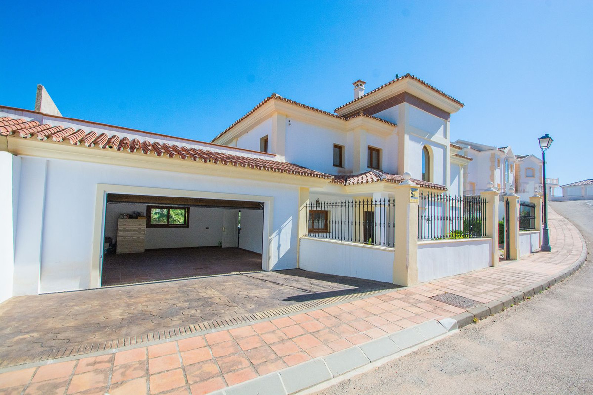 5 Bedroom Villa in Mijas - Photo 5