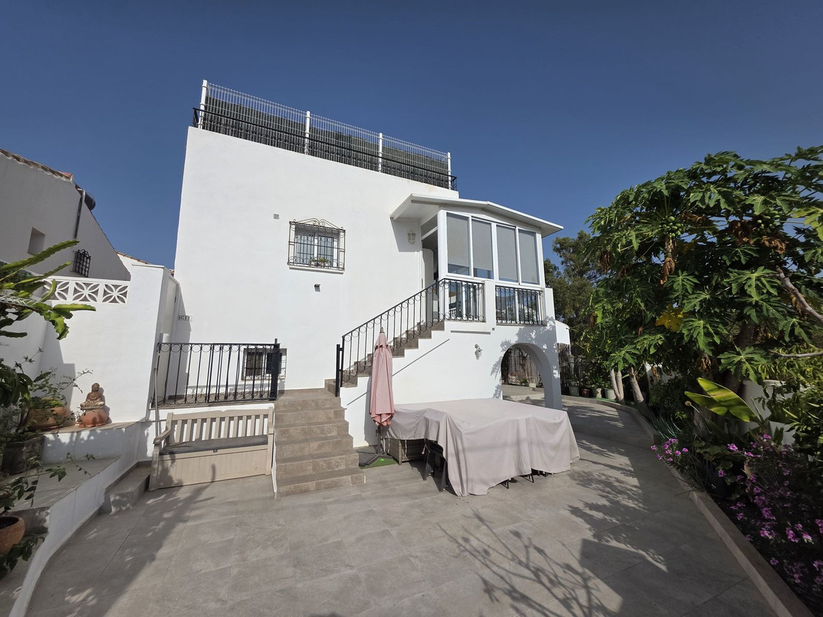 Townhouse in New Golden Mile