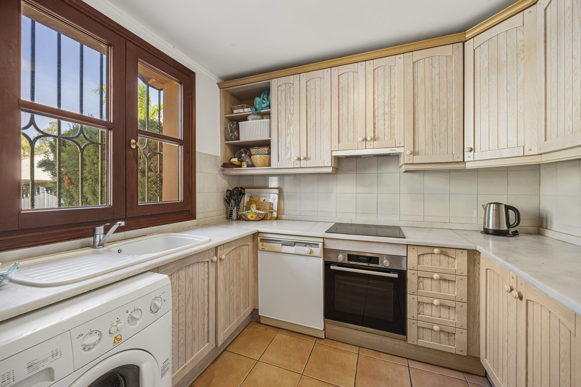 4 Bedroom Townhouse in San Pedro de Alcántara - Photo 9